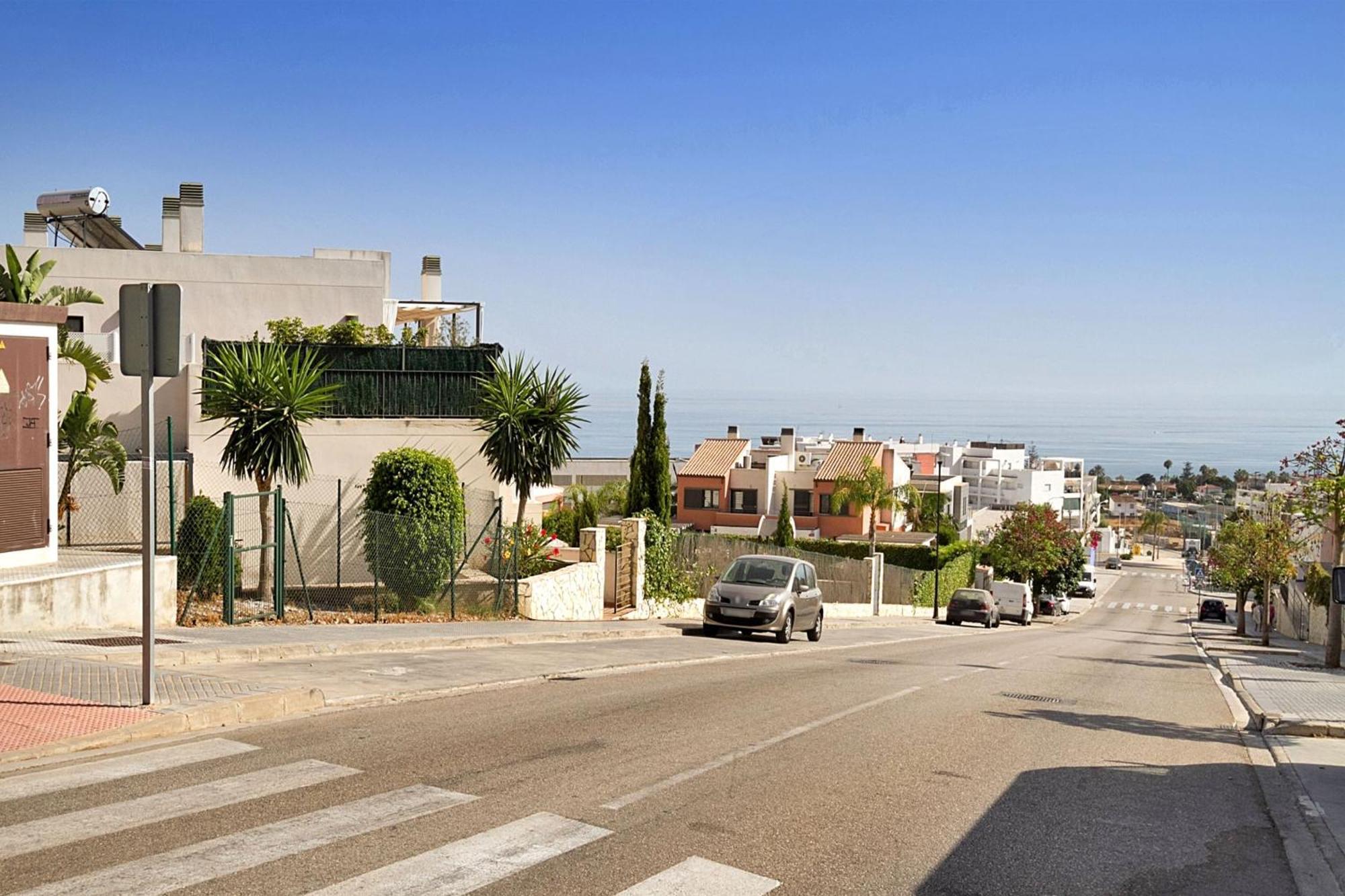 Del Parque Flats - Golf & Beach Terrace Malaga Exterior photo