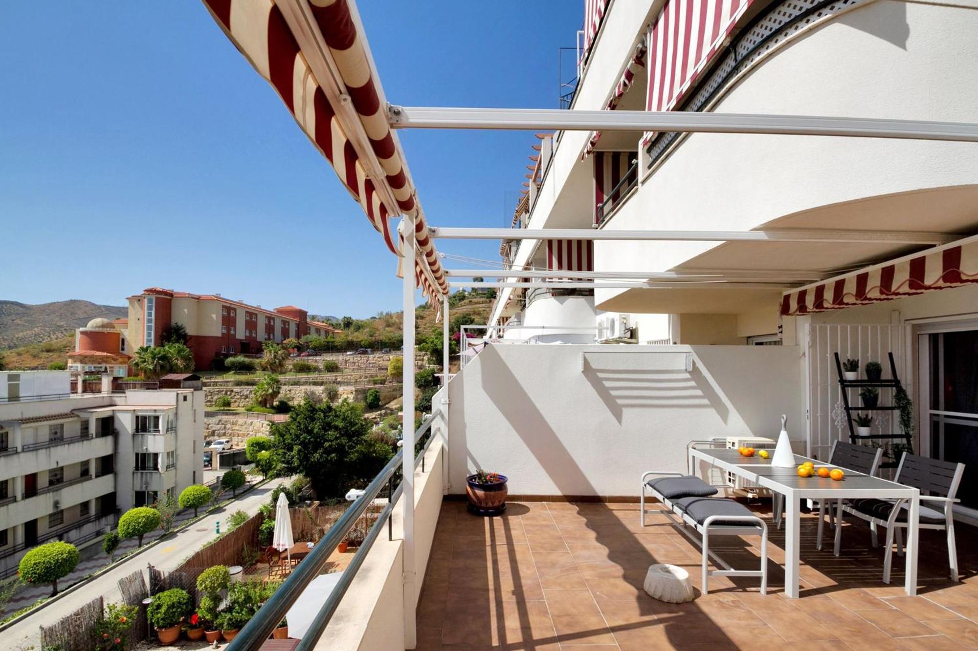 Del Parque Flats - Golf & Beach Terrace Malaga Exterior photo